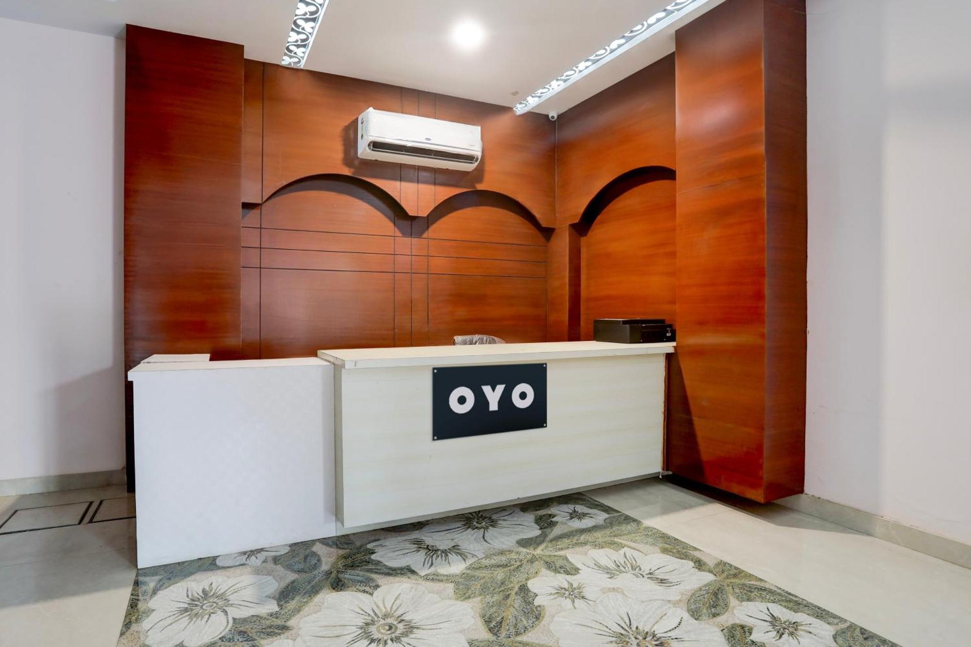 Hotel O Rana Hotel & Restaurant Mirát Kültér fotó